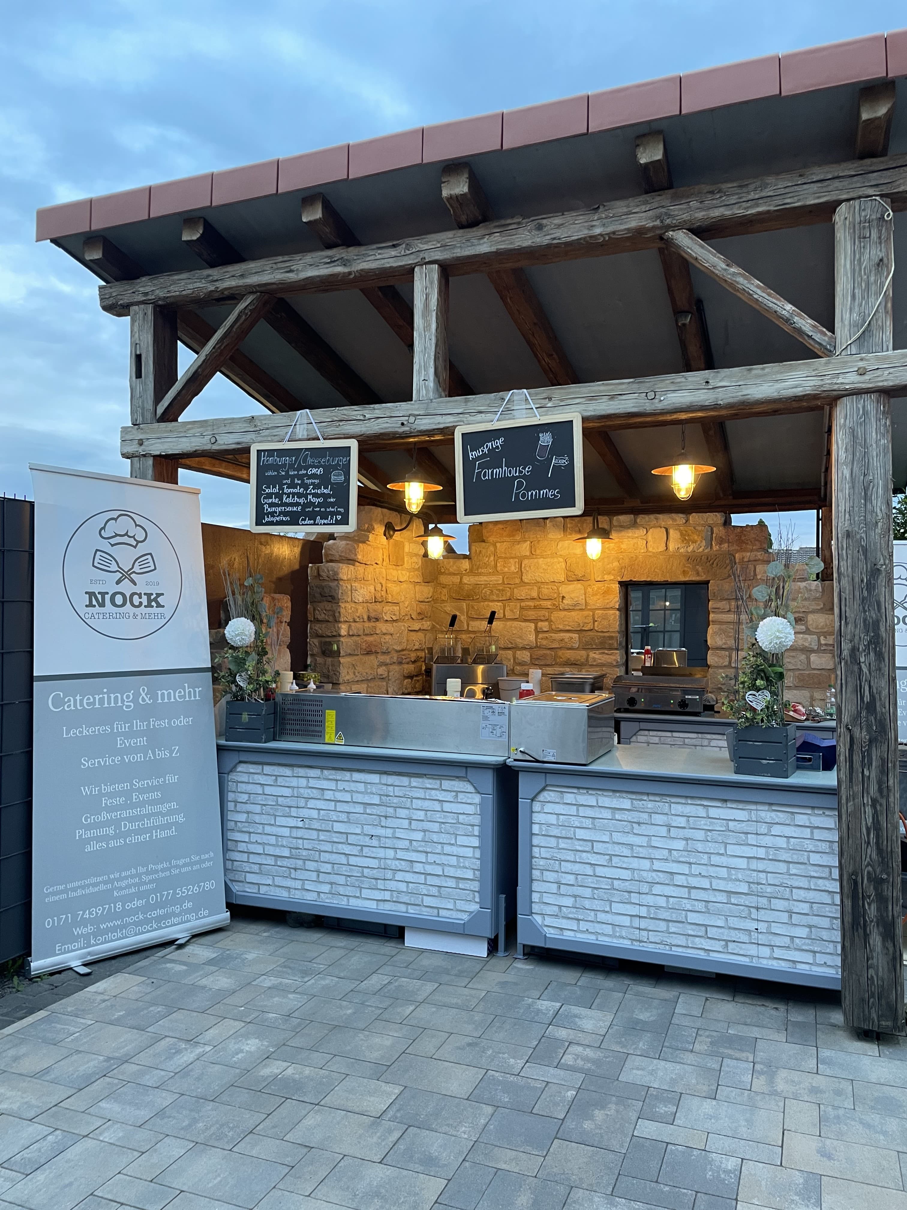 Der Nock Catering Stand in Abendstimmung